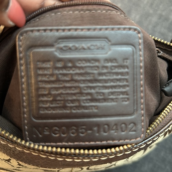 Coach shoulder bag. Coach Signature C Shoulder bag
Coach - Picture 8 of 9